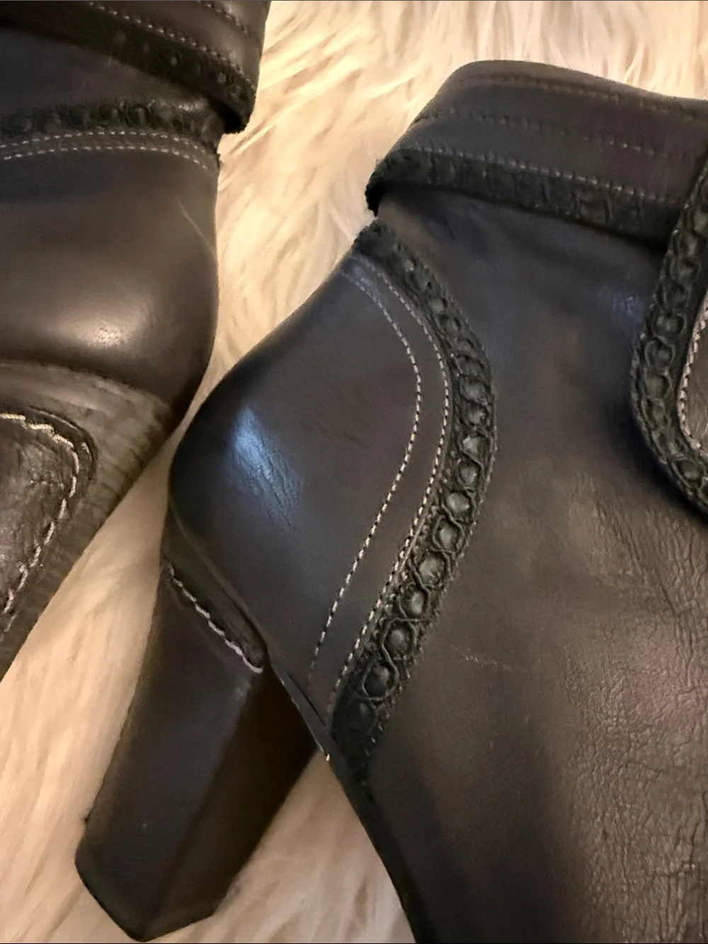Antia Womens Black Genuine Leather Heeled Ankle Boots